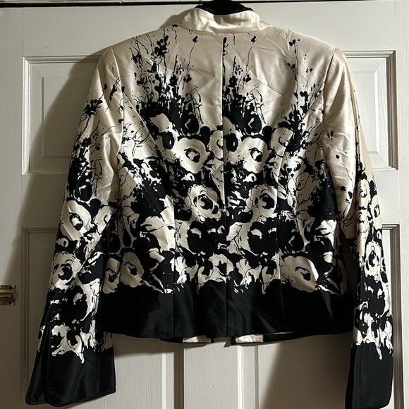 Used - Picture 6 of 7